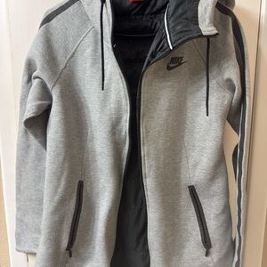 Nike Men's Light Gray Performance Jacket